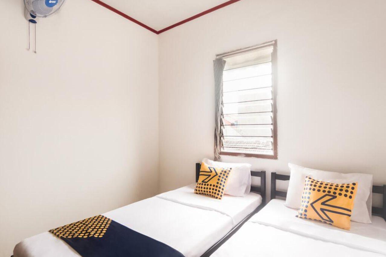 Spot On 3311 Fai Bogor Backpacker Syariah Otel Dış mekan fotoğraf